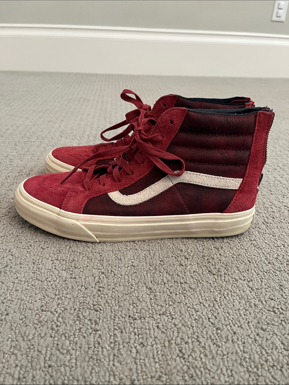Men’s High-Top Vans Suede Skate Sneakers in Burgundy with White Stripe - Picture 2 of 6